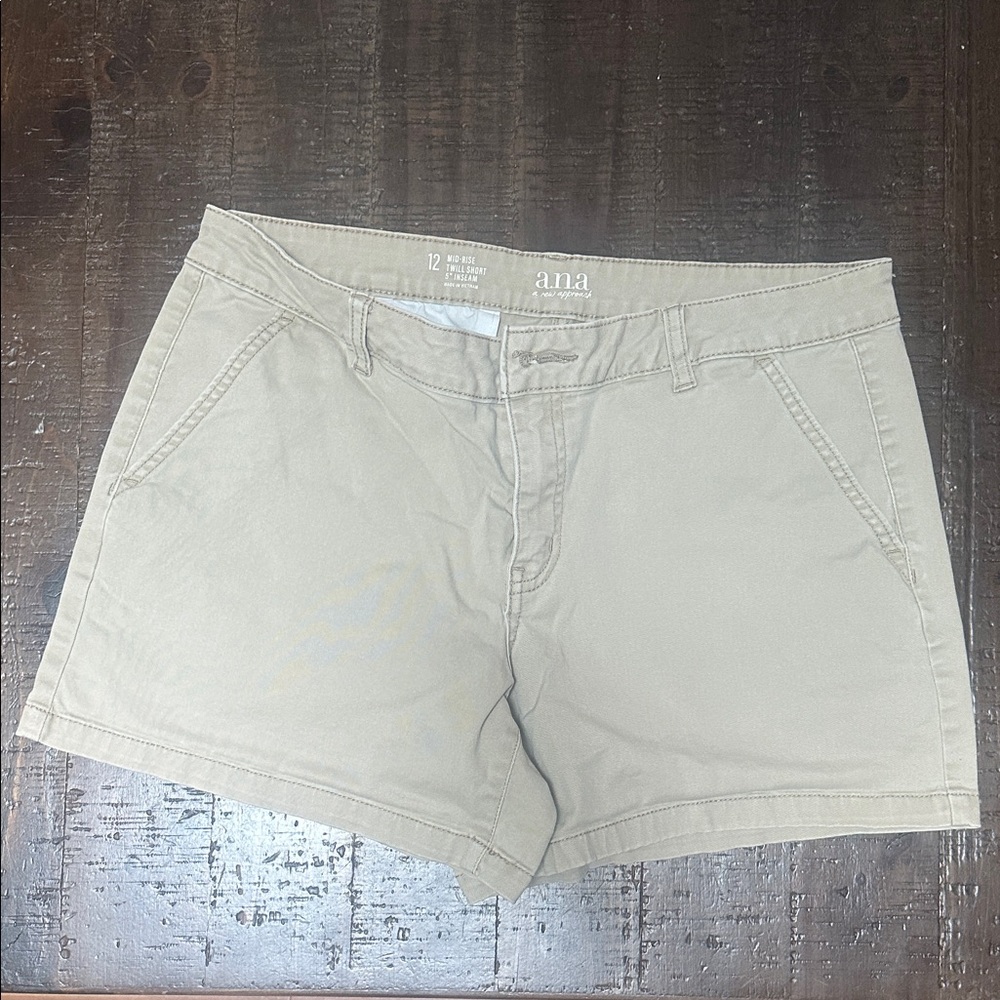 a.n.a Women's Tan Casual Shorts